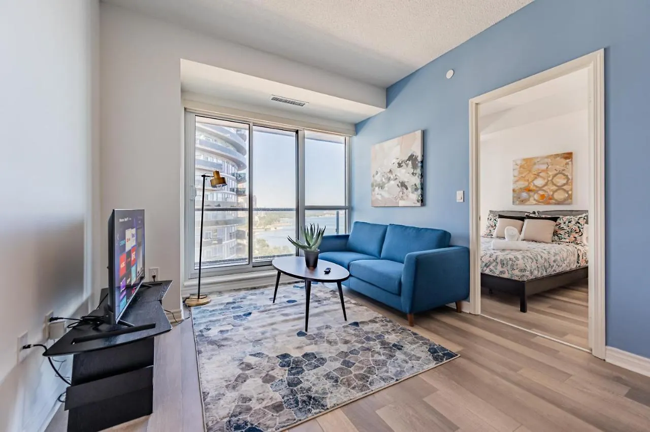 아파트 Two Bedroom Condo! Union Station! Downtown Core 토론토