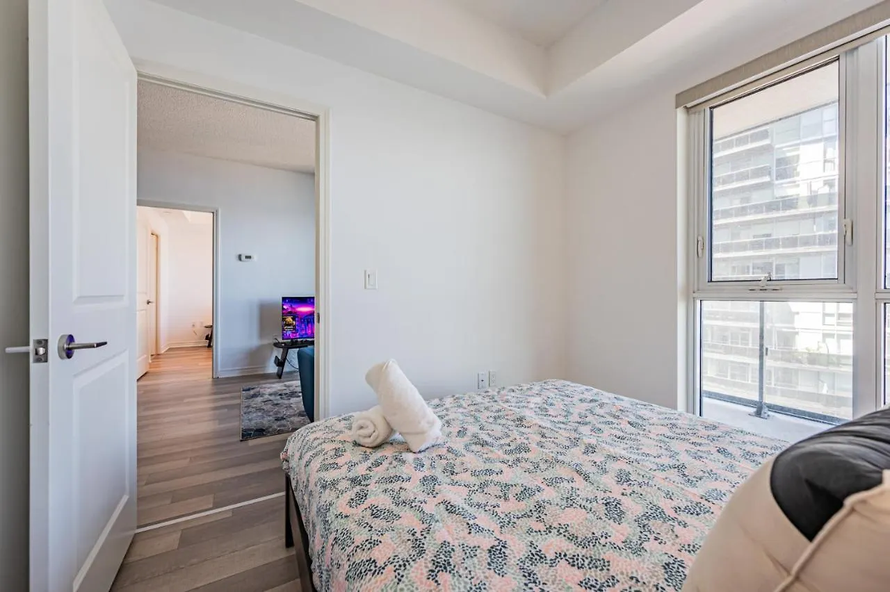 Two Bedroom Condo! Union Station! Downtown Core Toronto Apartment